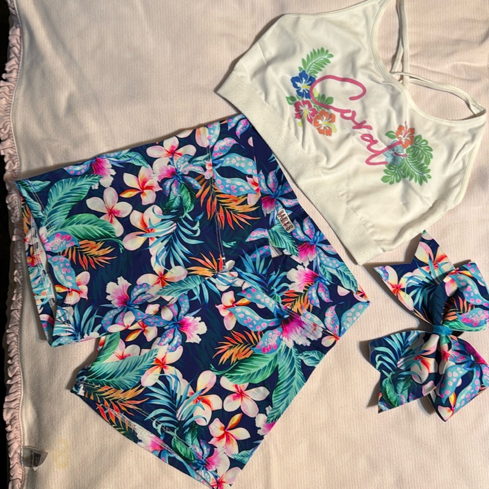 Tropical Sports bra w/matching shorts and bow